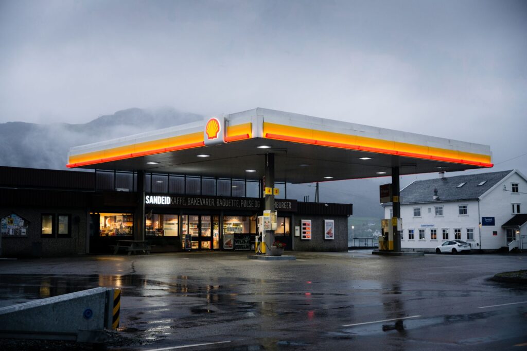£150m UK Service Station Ponzi Scheme Exposed